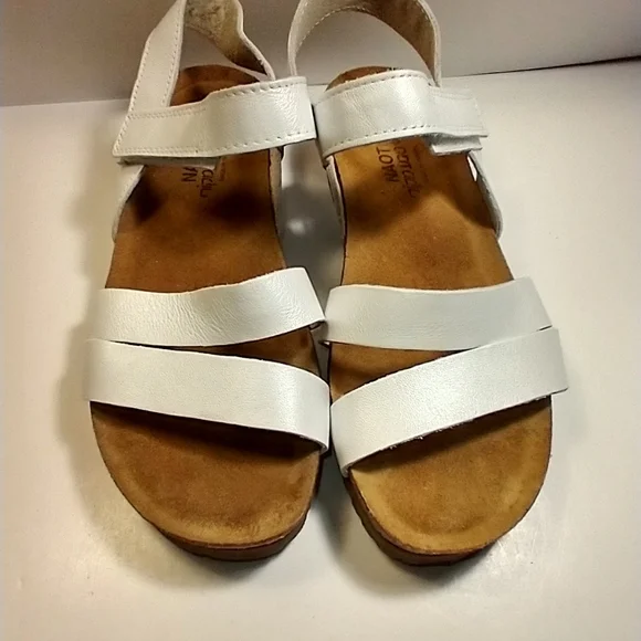 Naot Kayla White Leather Comfort Wedge Sandals Women's sz 7(38). - Picture 3 of 10